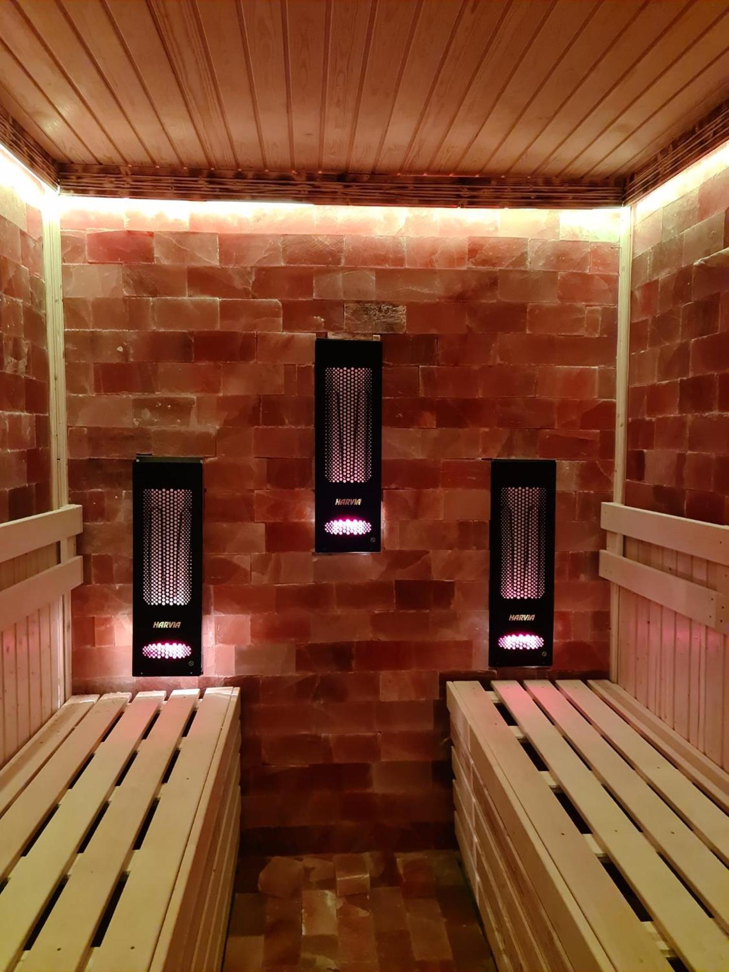 Vila Muntii Bucegi & Spa Bran  Ngoại thất bức ảnh